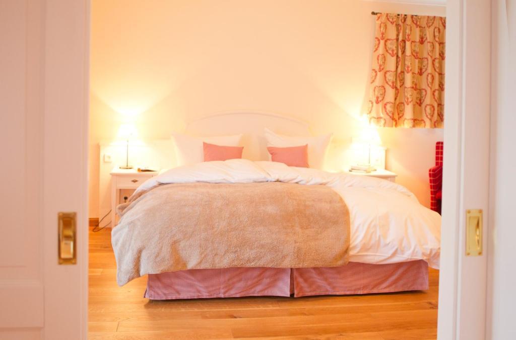 Landhaus Marinella Hotel Garni Bad Wiessee Phòng bức ảnh