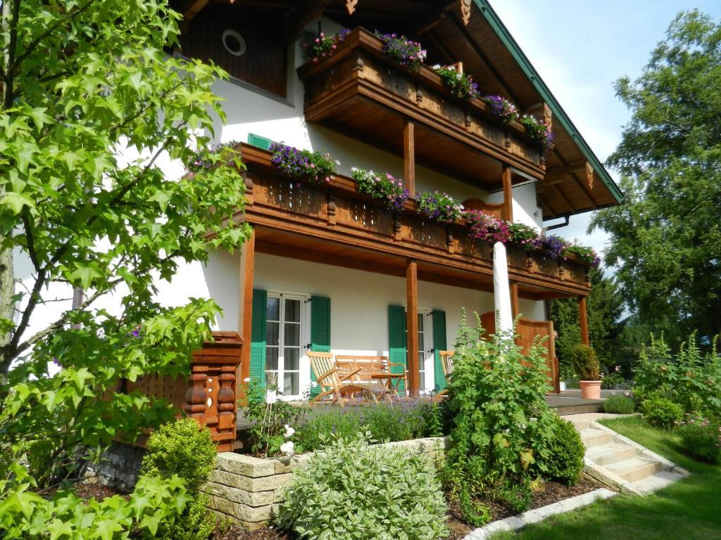 Landhaus Marinella Hotel Garni Bad Wiessee Ngoại thất bức ảnh